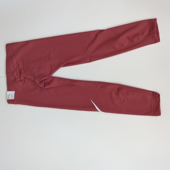 Nike Sportswear Essential Swoosh Midrise Leggings Regular, Plus Size - Picture 5 of 6